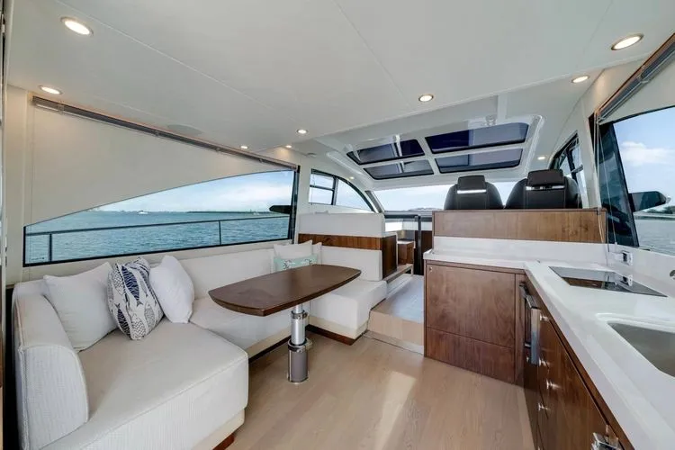  Yacht Photos Pics 2024 Fairline Targa 50 Gt - Image 20