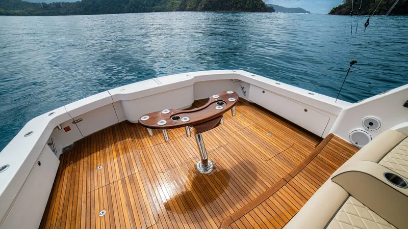 El Lobo Yacht Photos Pics 