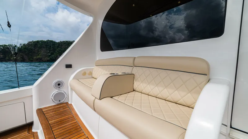 El Lobo Yacht Photos Pics 