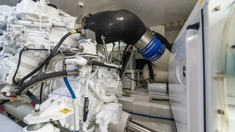 El Lobo Yacht Photos Pics 