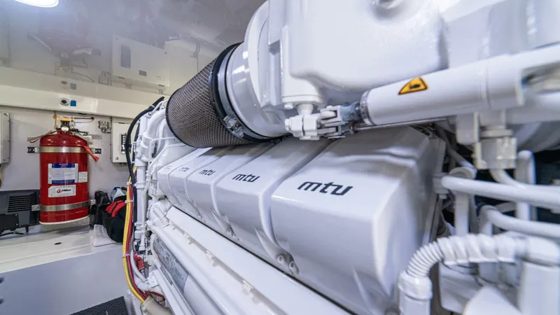 El Lobo Yacht Photos Pics 