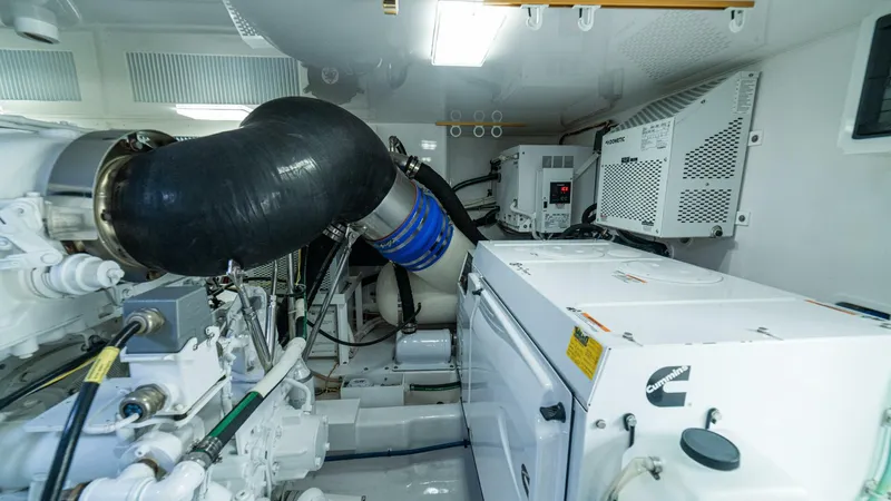 El Lobo Yacht Photos Pics 