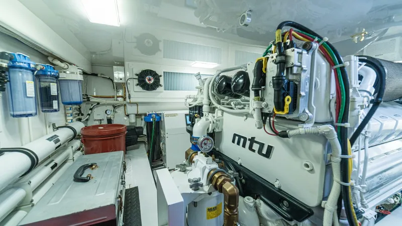 El Lobo Yacht Photos Pics 