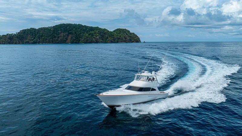 El Lobo Yacht Photos Pics 