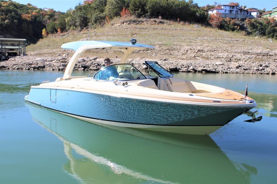 2022 Chris-Craft Launch 31 GT
