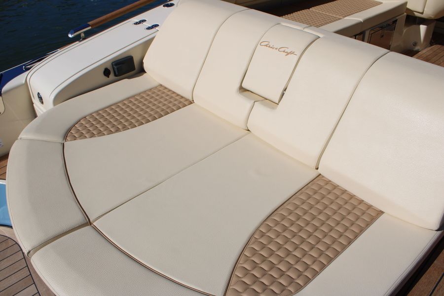 2022 Chris-Craft Launch 31 GT