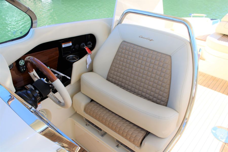 2022 Chris-Craft Launch 31 GT