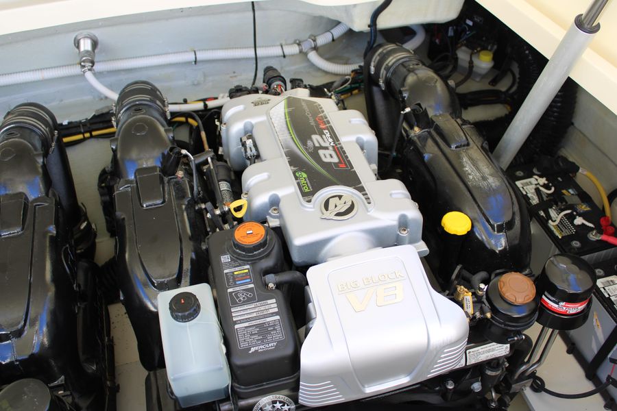 2022 Chris-Craft Launch 31 GT