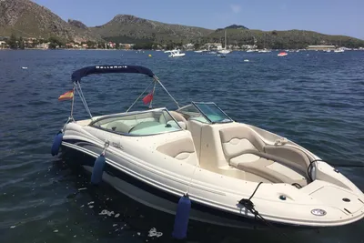 2003 Sea Ray 220 Sundeck