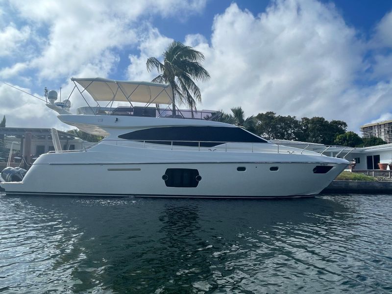 2012 Ferretti Yachts 530