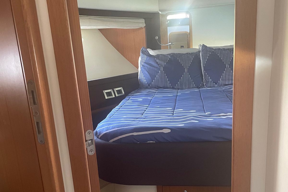 2012 Ferretti Yachts 52 