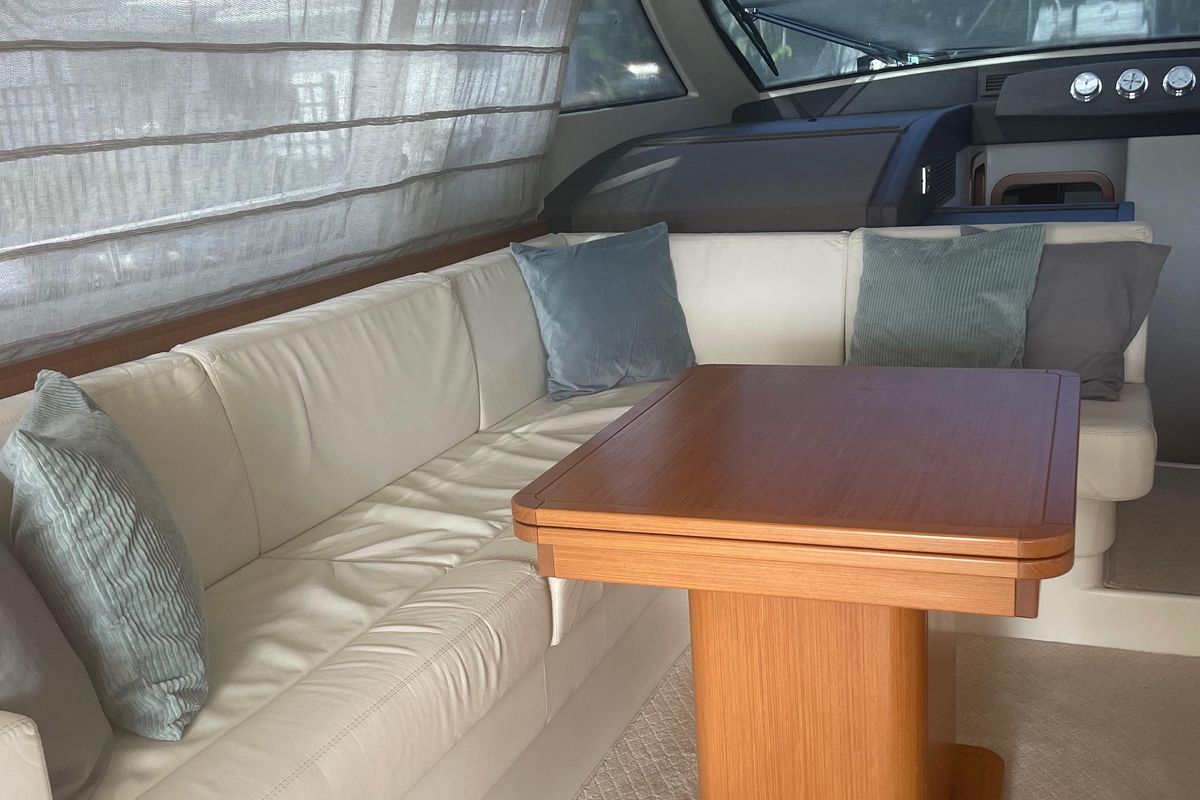 2012 Ferretti Yachts 52 
