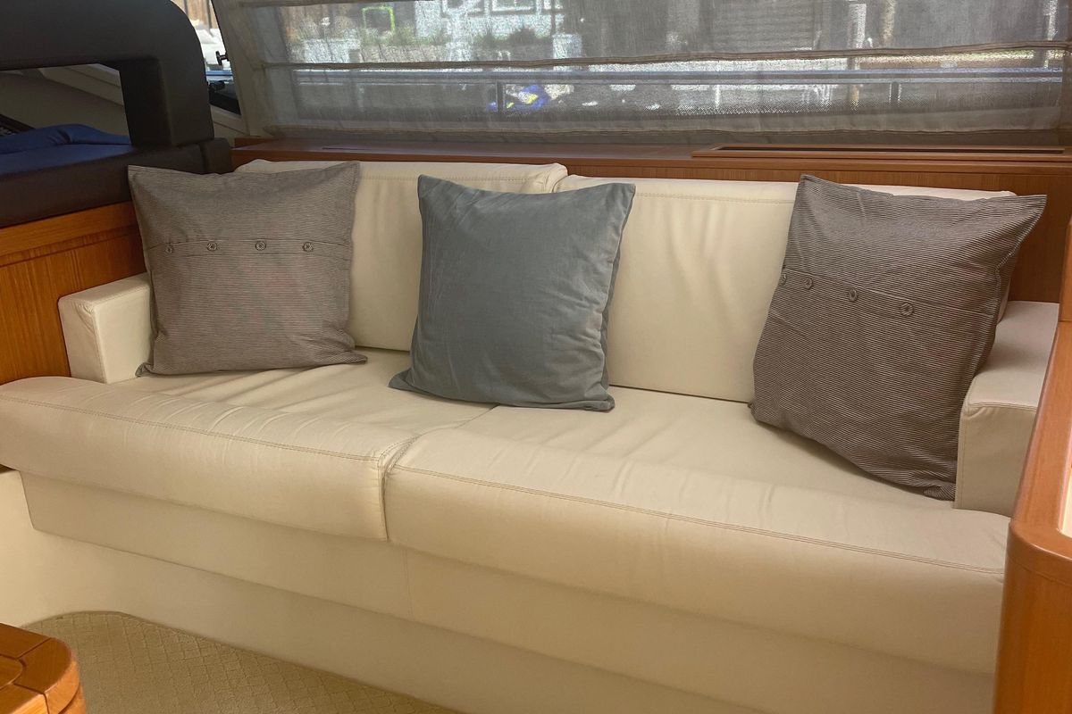 2012 Ferretti Yachts 52 