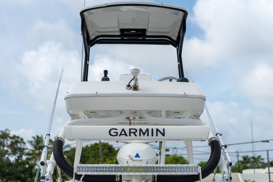 2018 Everglades 355 Center Console