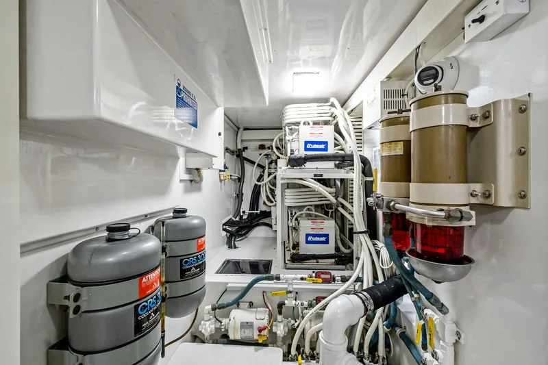 Saltwater Cowboys Yacht Photos Pics 2002 61 Viking Convertible - Saltwater Cowboy