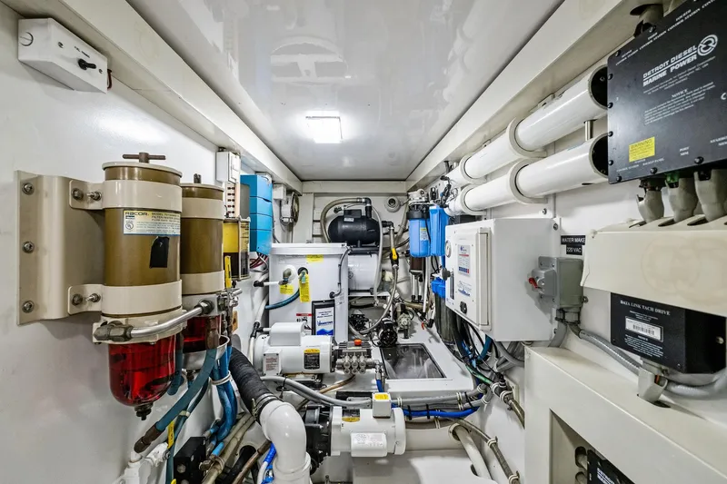 Saltwater Cowboys Yacht Photos Pics 2002 61 Viking Convertible - Saltwater Cowboy