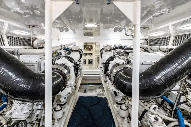 Saltwater Cowboys Yacht Photos Pics 2002 61 Viking Convertible - Saltwater Cowboy