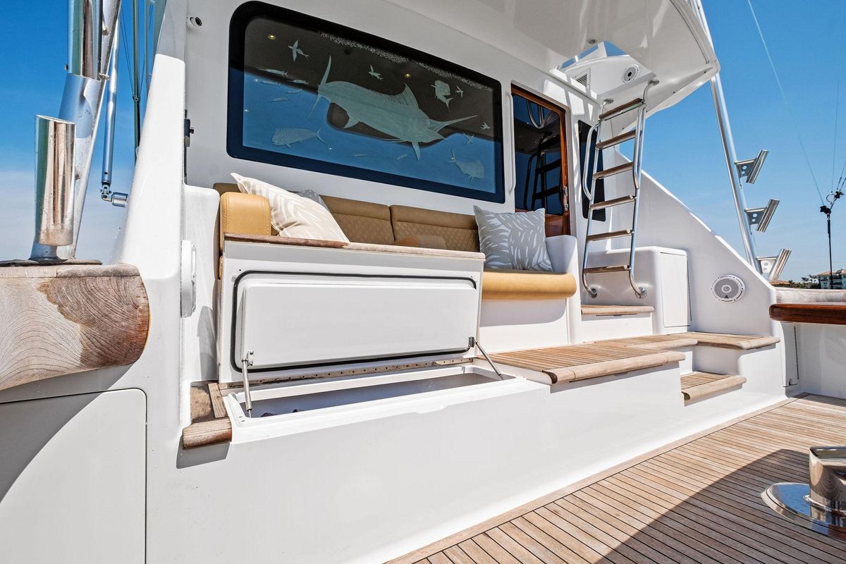 2002 Viking 61 