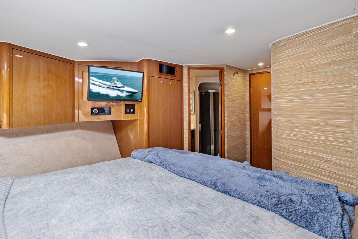 2002 Viking 61 