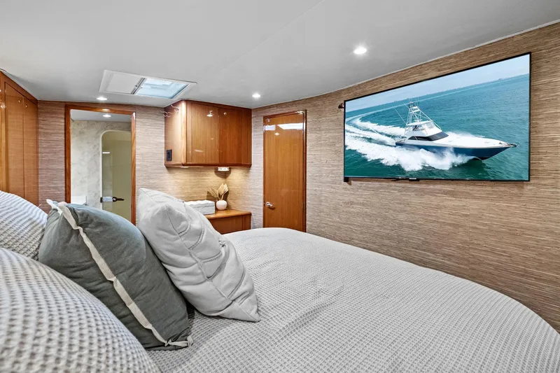 Saltwater Cowboys Yacht Photos Pics 2002 61 Viking Convertible - Saltwater Cowboy