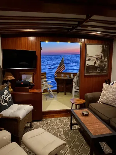 In Do Time Yacht Photos Pics 