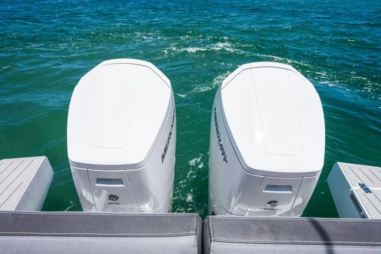  Yacht Photos Pics 2023 Galeon 375 Gto - Image 14