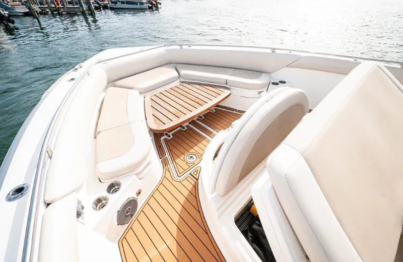 The Tyder II Yacht Photos Pics 2018 42 Boston Whaler 420 Outrage The Tyder II Bow 5