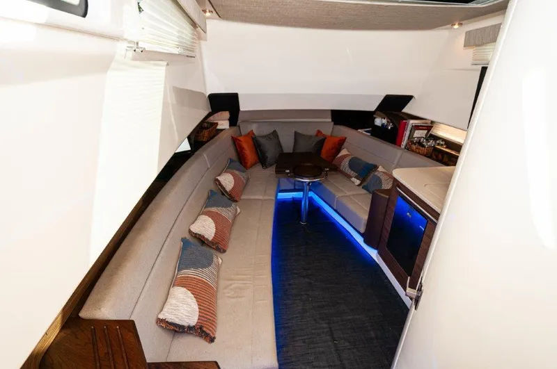 The Tyder II Yacht Photos Pics 2018 42 Boston Whaler 420 Outrage The Tyder II Salon 2