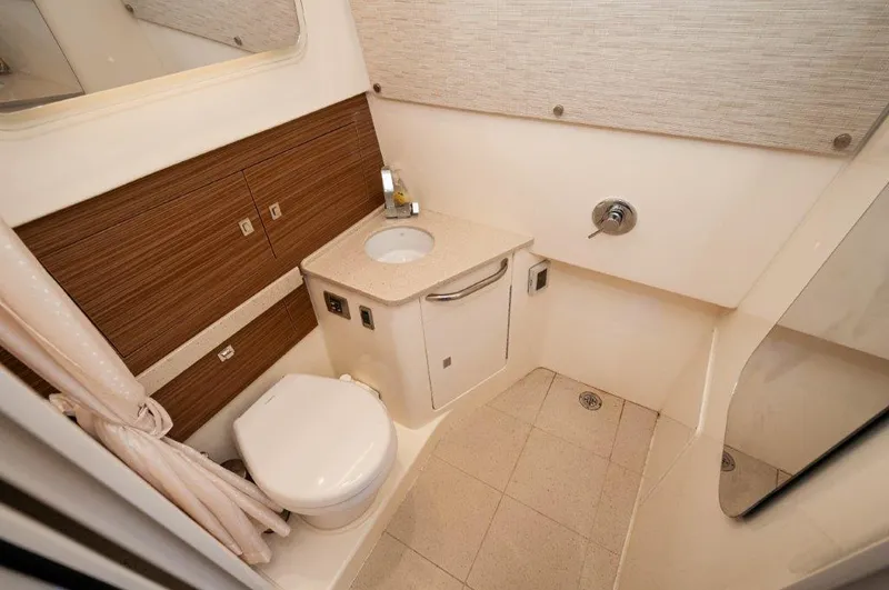 The Tyder II Yacht Photos Pics 2018 42 Boston Whaler 420 Outrage The Tyder II Head 4