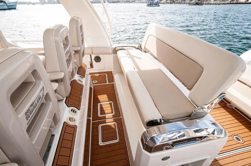 The Tyder II Yacht Photos Pics 2018 42 Boston Whaler 420 Outrage The Tyder II Companion Seating