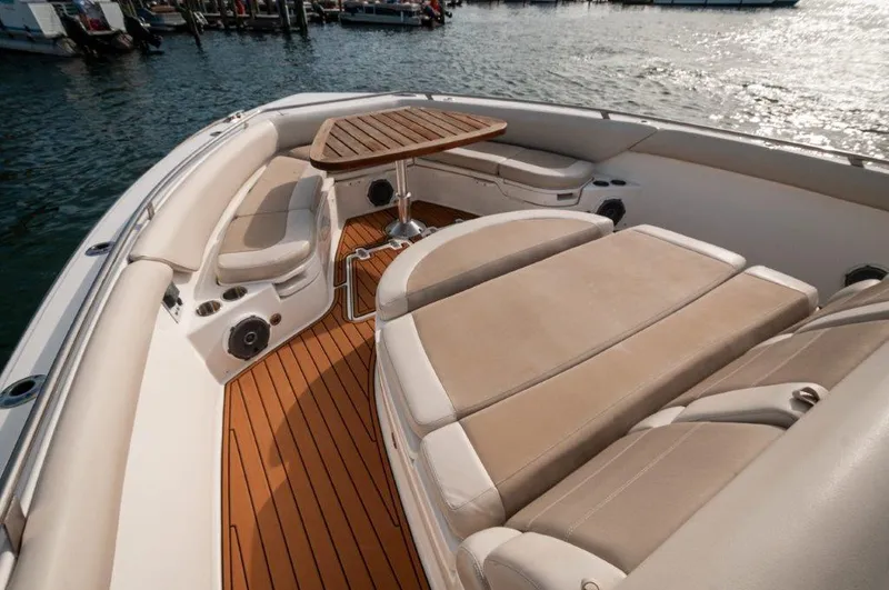 The Tyder II Yacht Photos Pics 2018 42 Boston Whaler 420 Outrage The Tyder II Bow 2