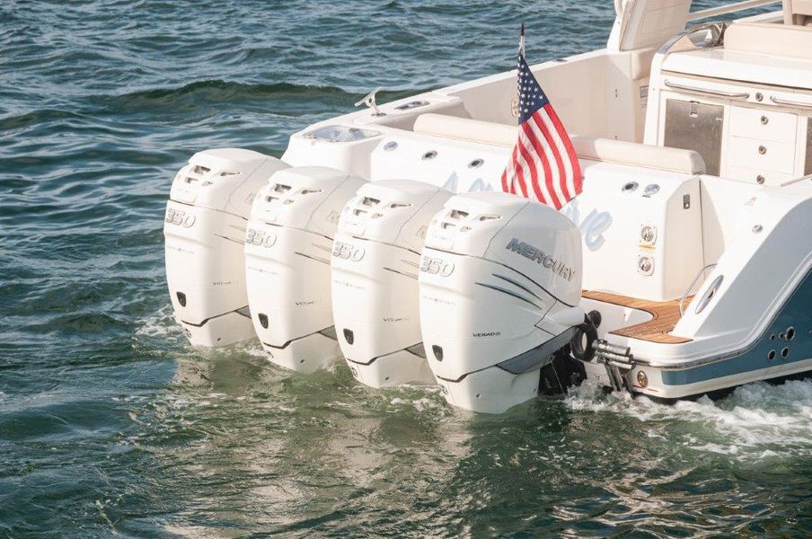 2018 Boston Whaler 420 Outrage