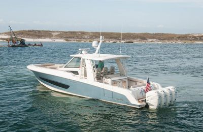 Yacht