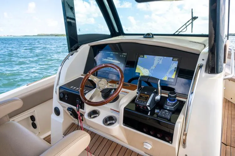  Yacht Photos Pics 2022 Chris-craft Catalina 34 - Image 17