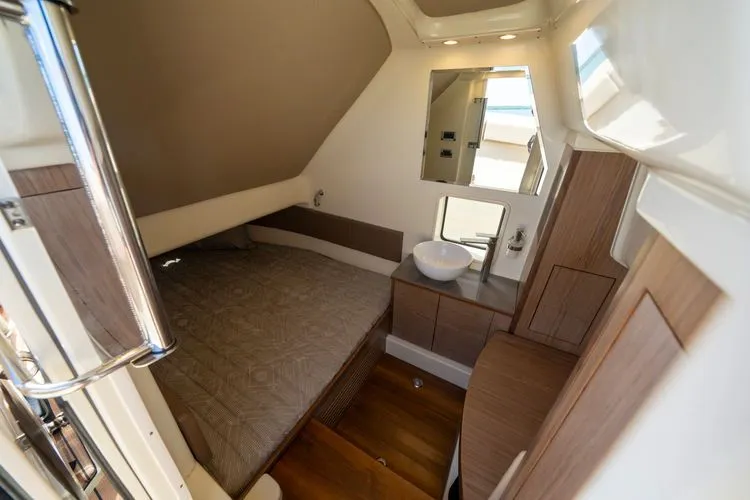  Yacht Photos Pics 2022 Chris-craft Catalina 34 - Image 35