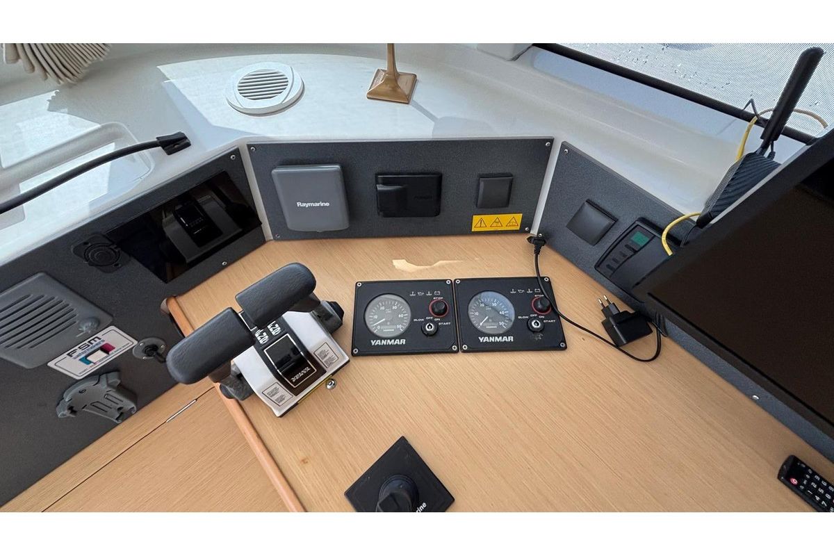 2008 Lagoon 44 