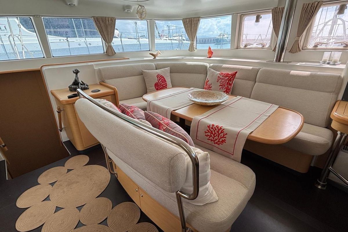 2008 Lagoon 44 