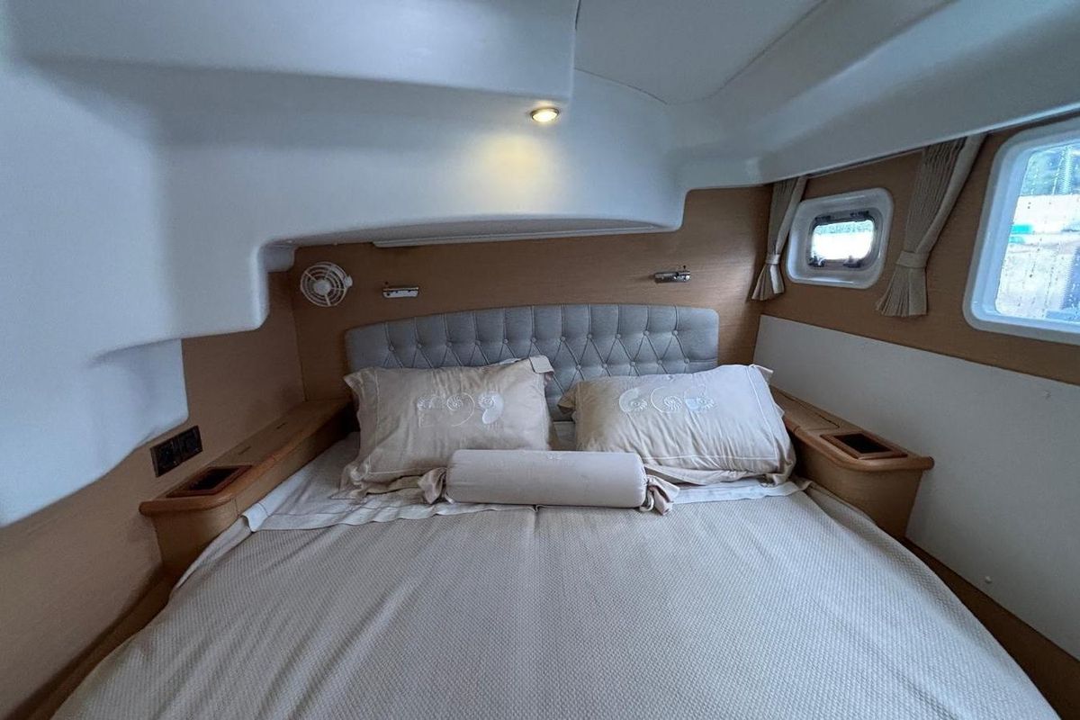 2008 Lagoon 44 