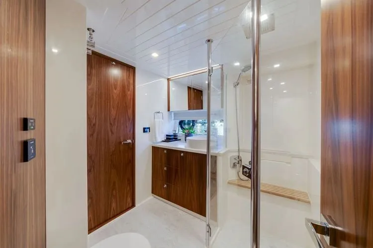  Yacht Photos Pics 2023 Riviera 64 Sports Motor Yacht - Image 41