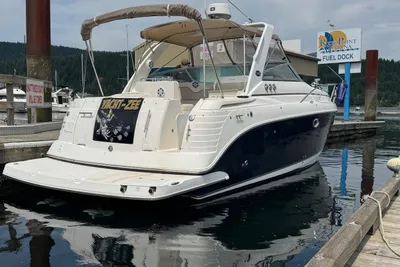 Rinker 300 Fiesta Vee