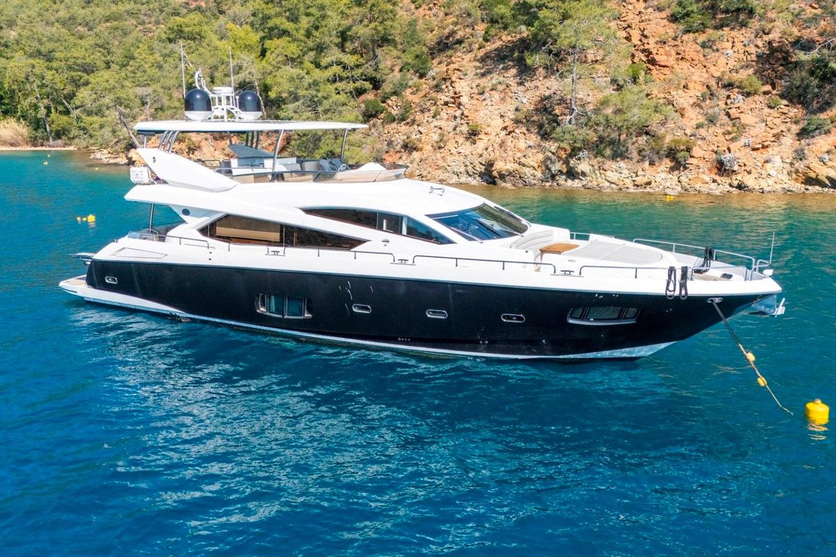 2011 Sunseeker 80 