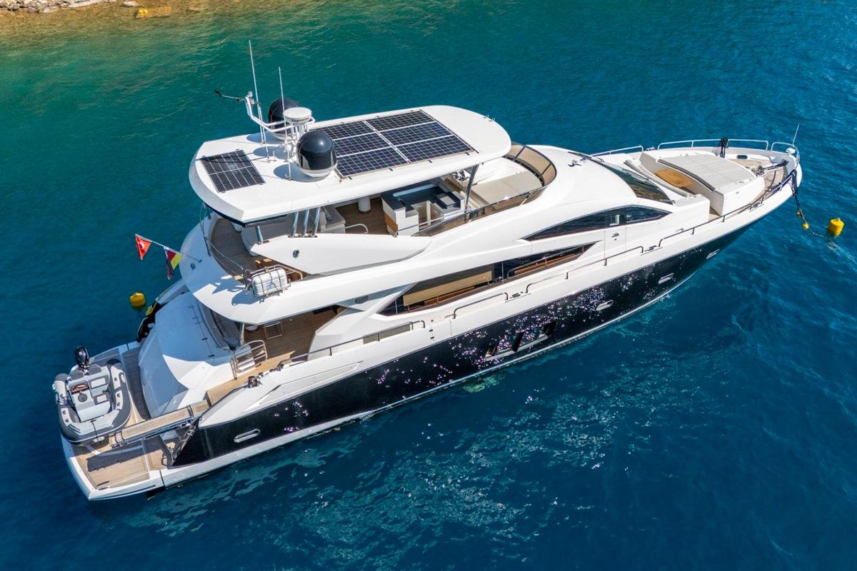 2011 Sunseeker 80 