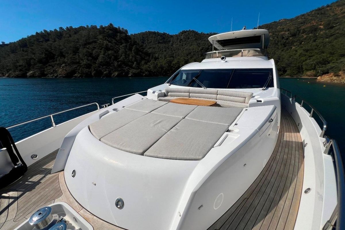 2011 Sunseeker 80 