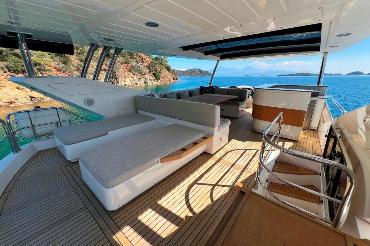 2011 Sunseeker 80 