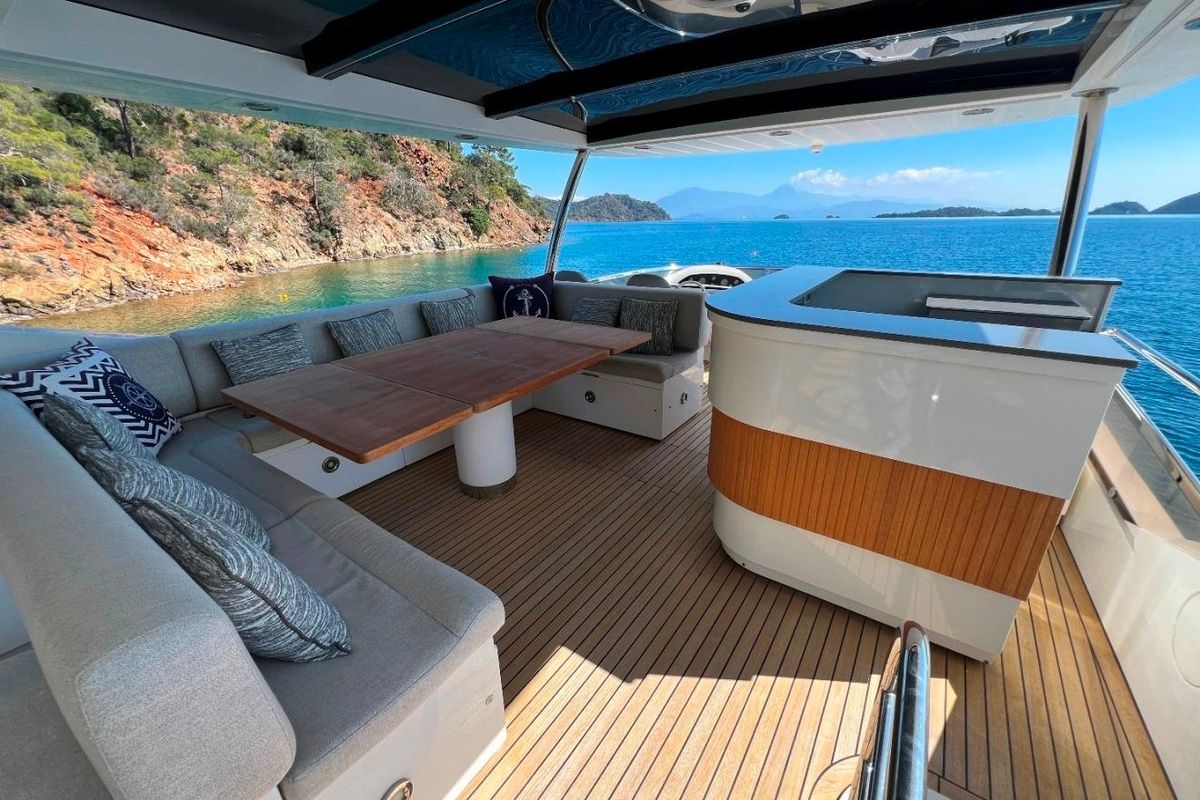 2011 Sunseeker 80 
