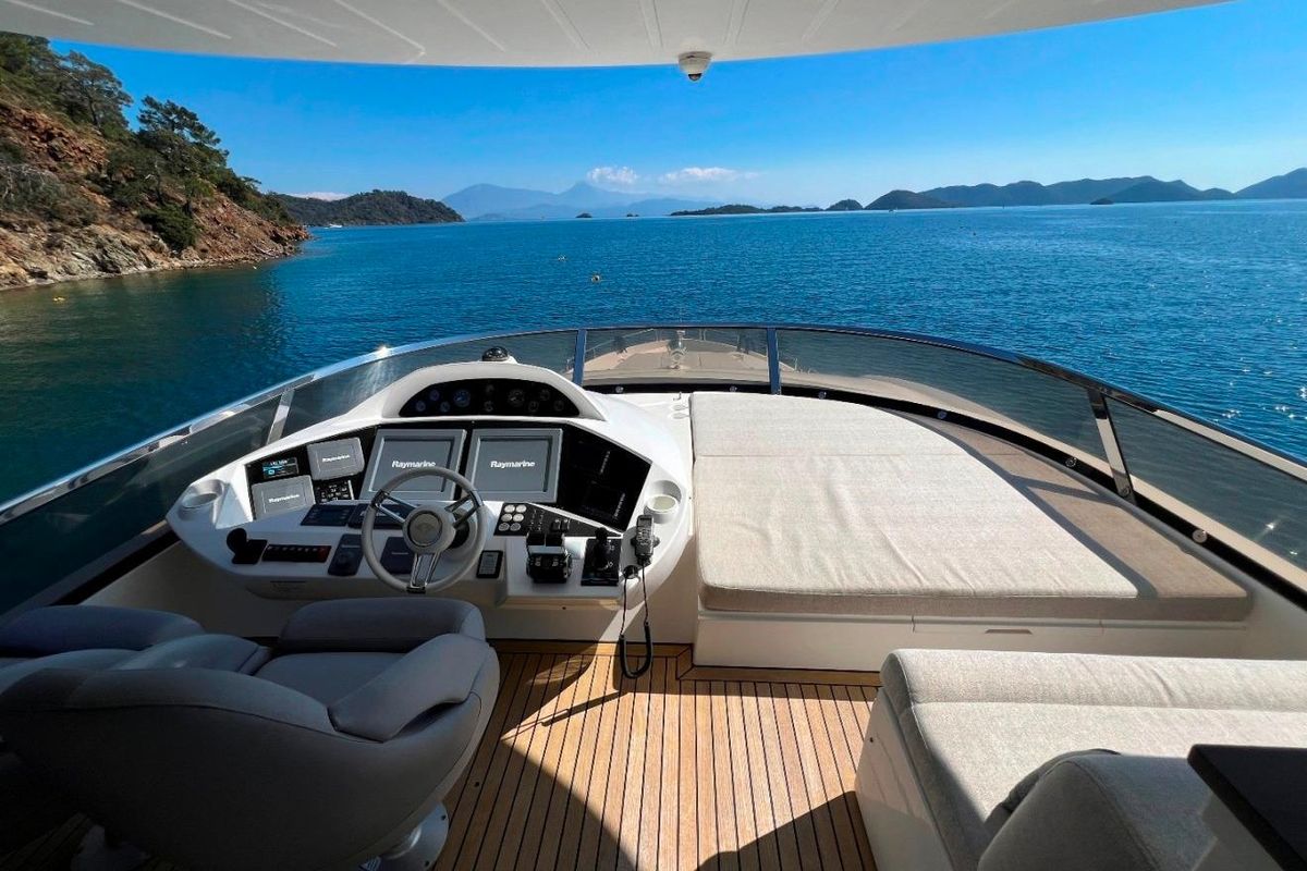 2011 Sunseeker 80 
