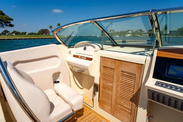  Yacht Photos Pics 2020 Chris-craft Corsair 34 - Image 31