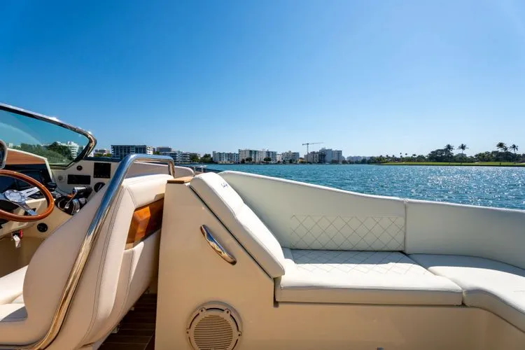  Yacht Photos Pics 2020 Chris-craft Corsair 34 - Image 32