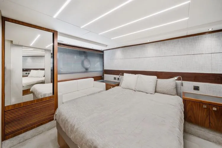  Yacht Photos Pics 2018 Sunseeker Predator 57 - Image 29