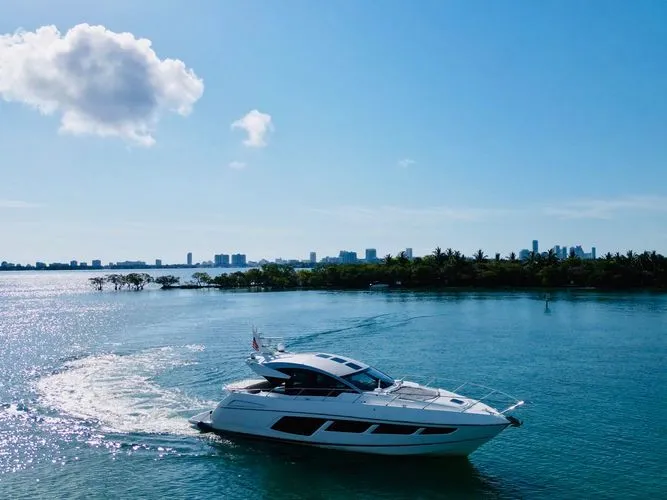  Yacht Photos Pics 2018 Sunseeker Predator 57 - Image 4